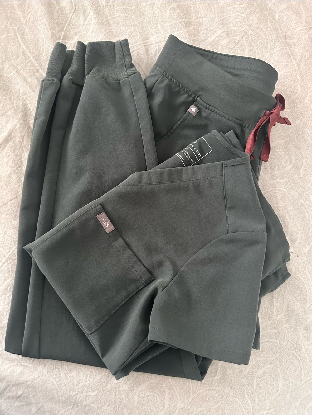 Women’s FIGS scrub set Moss